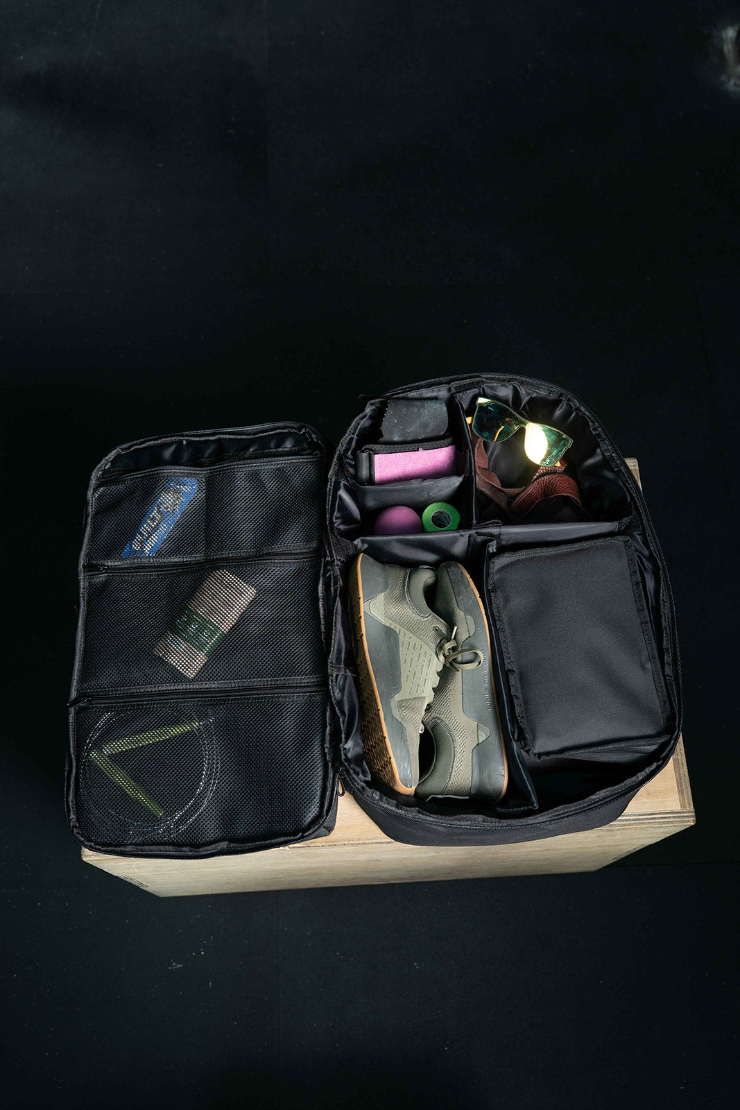 V2 backpack solid black (pre-sale)