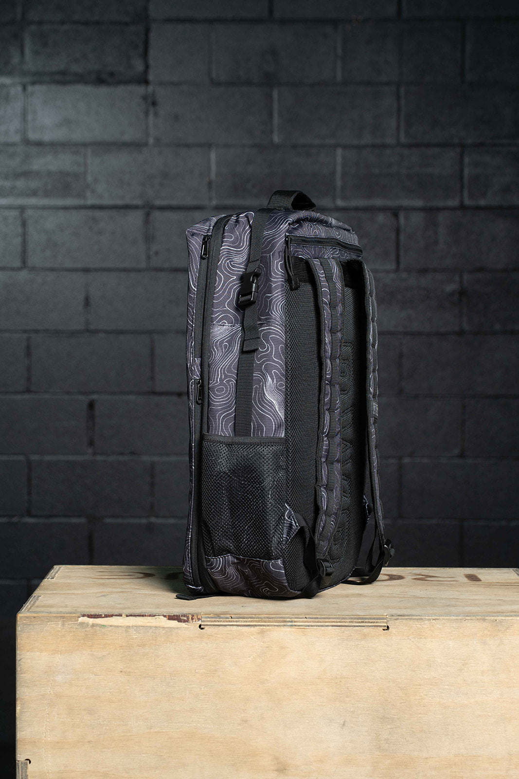 V2 Topography backpack black (pre-sale)