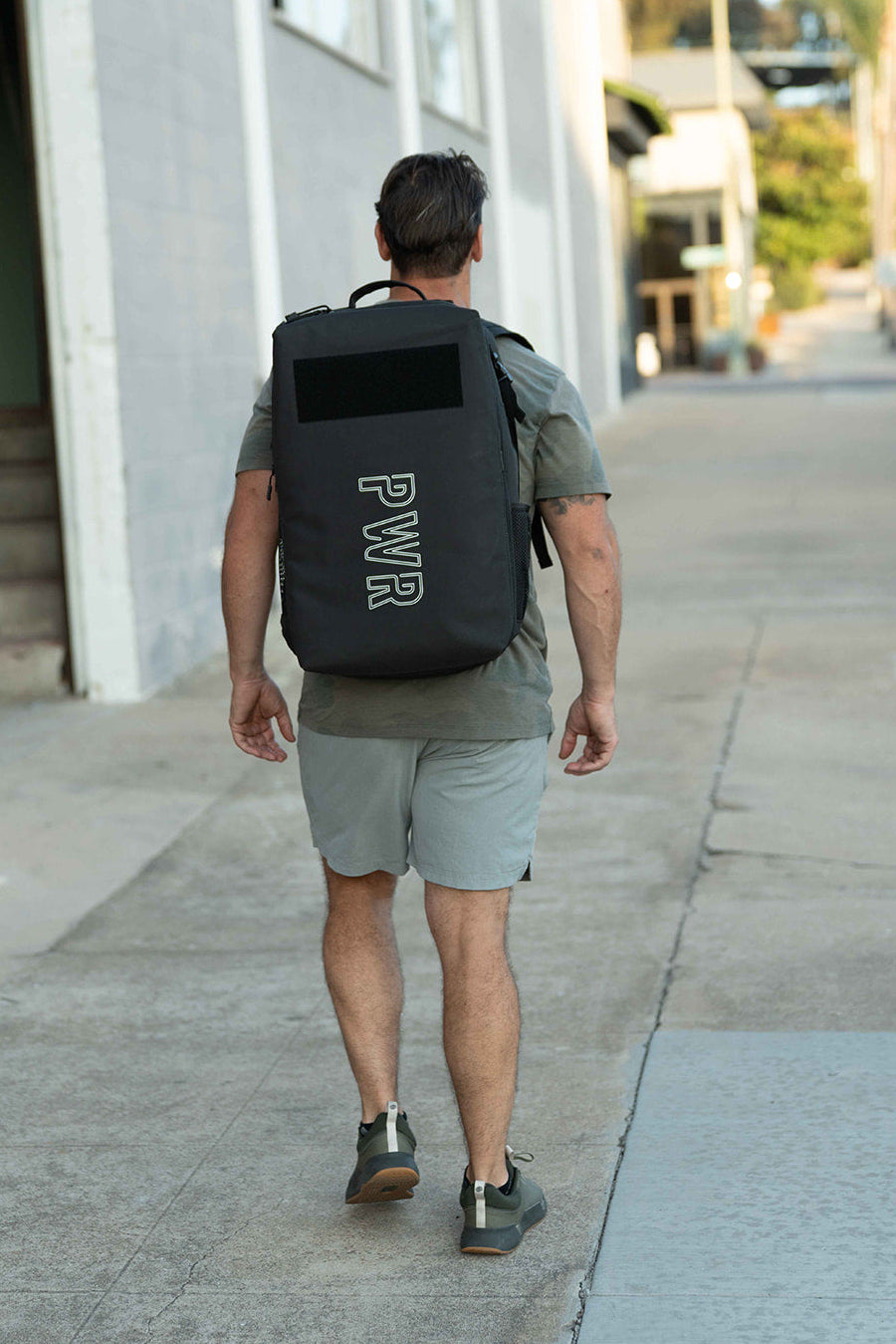 V2 backpack solid black (pre-sale)