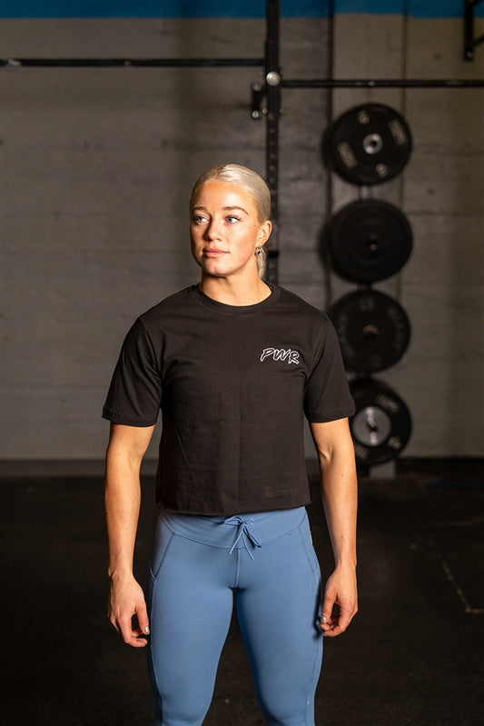 Andrea Nisler signature crop